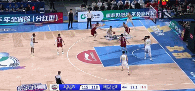 决战5分杀死比赛悬念！朱俊龙7中4得到16分7篮板2助攻