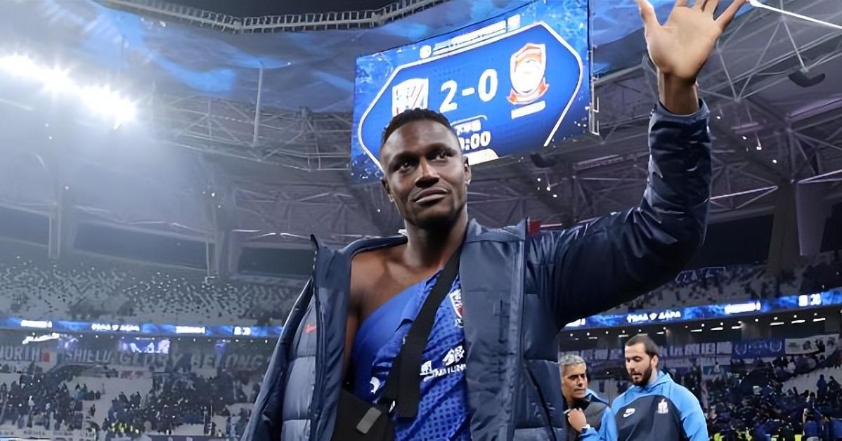 世俱杯网址-罗竞加盟大连英博！未来他能否顶替离队的刘祝润挑大梁，值得关注